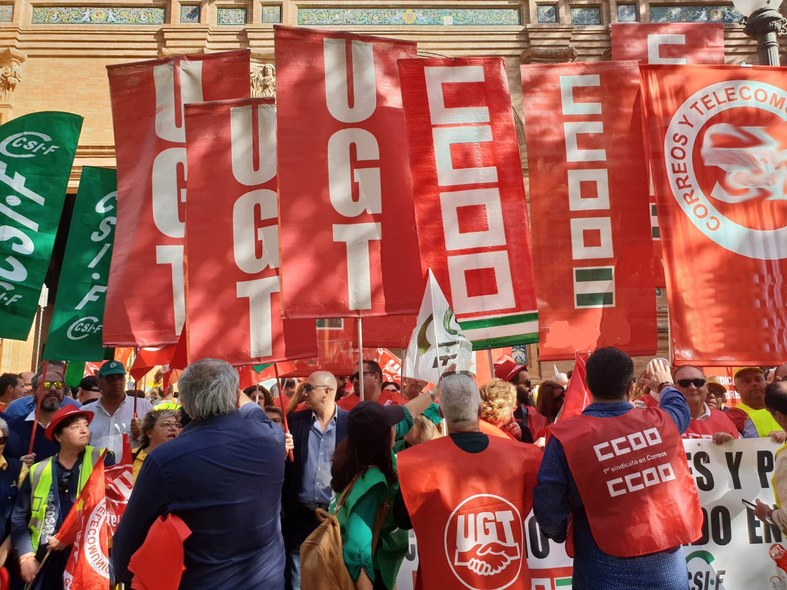 Landmark agreement reached in Spanish postal service as workers see wages and benefits increase
