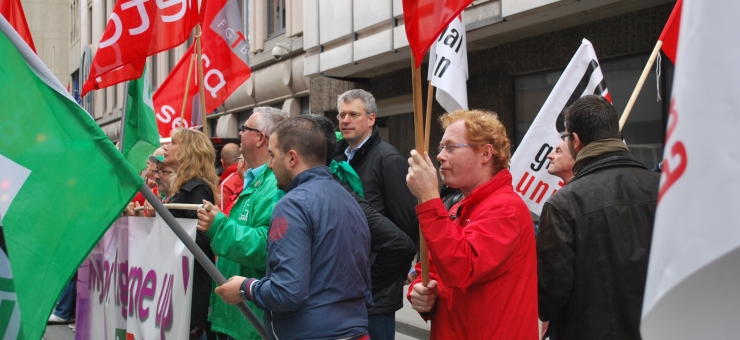 Spotlight shed on working conditions in call centre