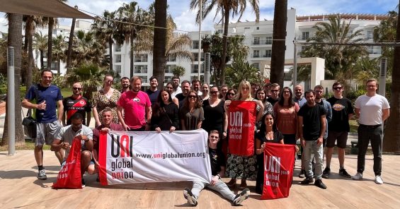 UNI Europa Ungdomar reser sig för att organisera och stärka fackföreningar över hela världen