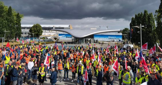 Solidarité avec les travailleurs au sol de Lufthansa en grève "d'avertissement" en Allemagne