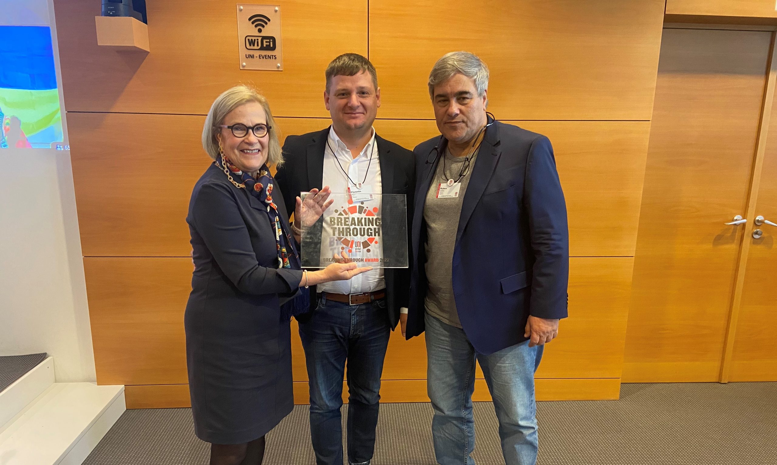 Romanian union wins UNI’s Breaking Through Award for organizing IT workers
