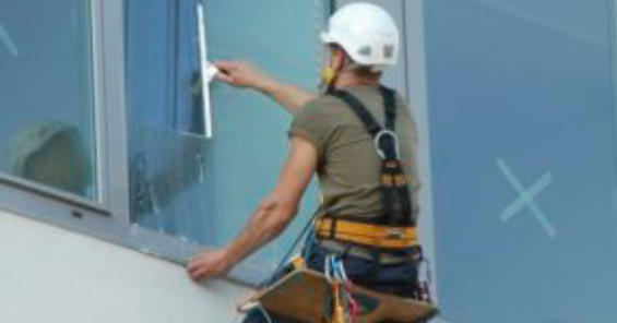Unions protect window cleaners from falls