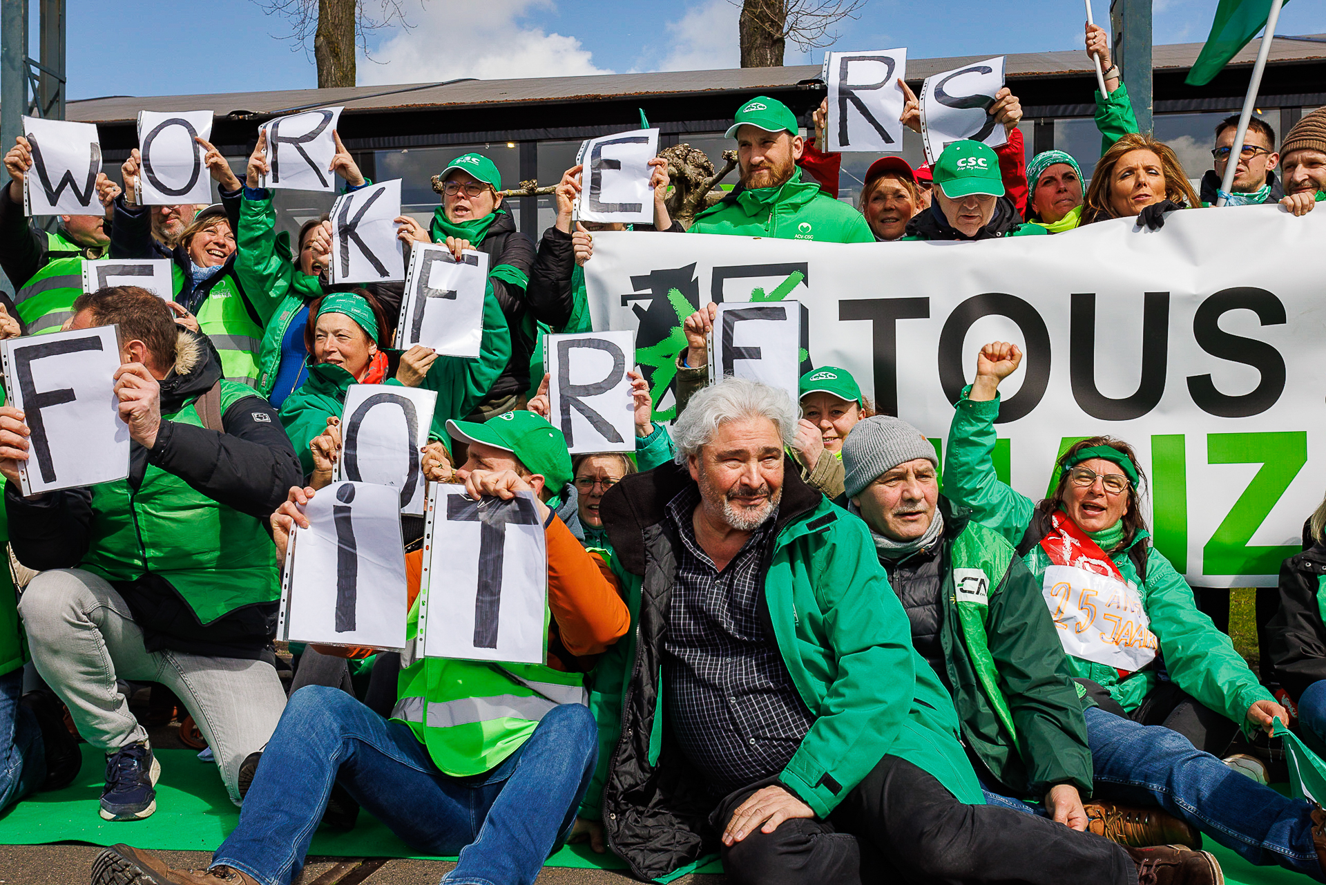 Unions to Ahold Delhaize shareholders: Don’t throw workers to the lions