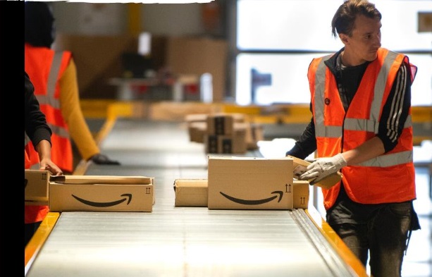 EU lawmakers agree with union demands on scrutiny of working conditions at Amazon warehouses