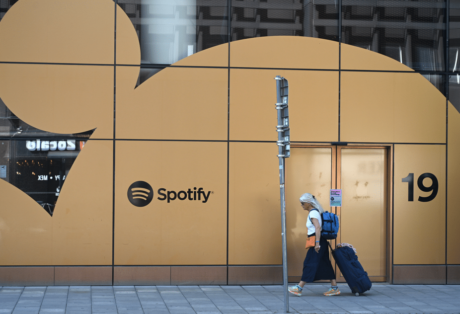Spotify’s night work controversy could be solved by negotiating with workers