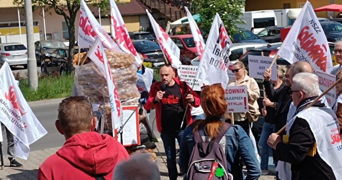 Supermarket workers in Poland protest for better working conditions at Stokrotka
