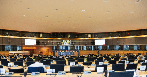After another no-show, unions call for tougher EU sanctions on Amazon